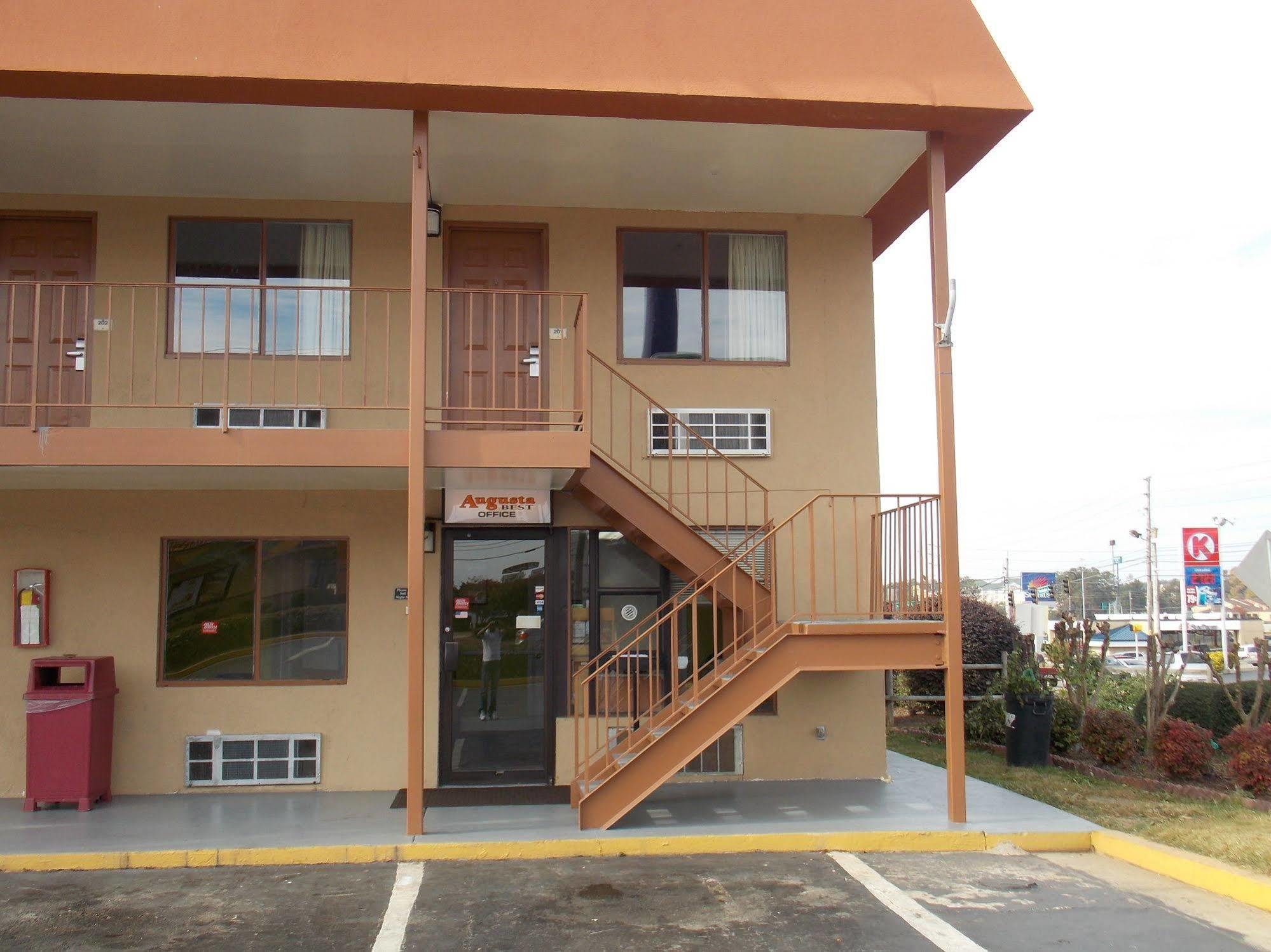 Augusta Best Inn Ngoại thất bức ảnh
